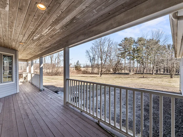 7 Lower County Rd — Photo 38