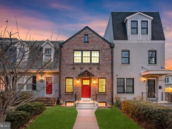 3626 T St NW, Washington, DC 20007