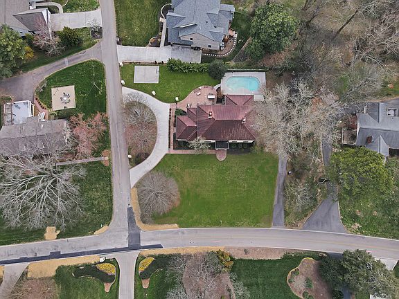 4th image of 6800 Sherwood Dr