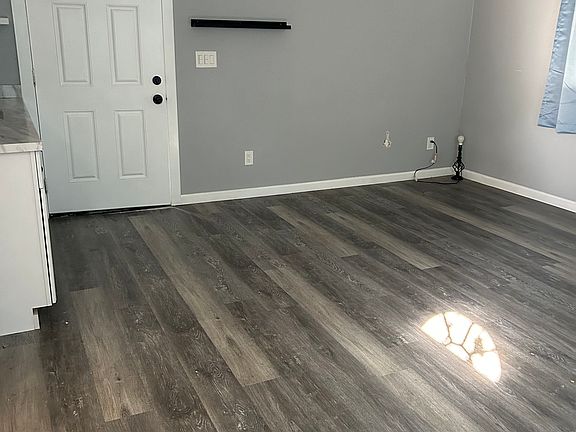 4th image of 232 Lofas Pl #2