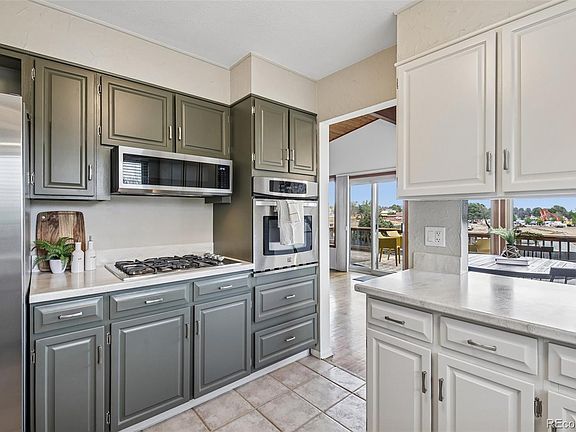 3rd image of 9573 E Grand Place