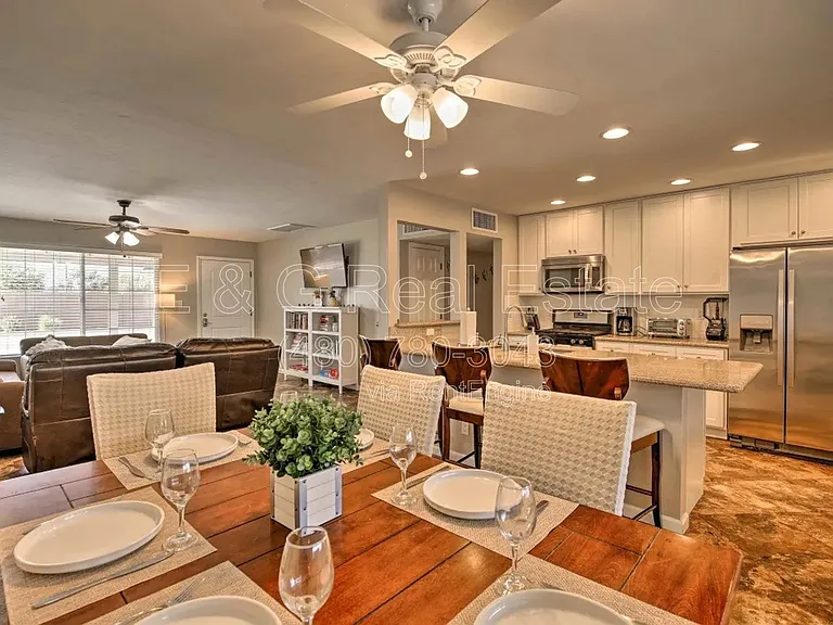 609 S Priest Dr — Photo 3