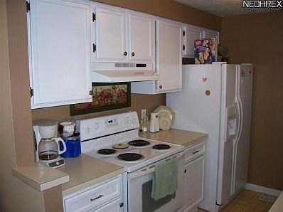 4th image of 1061 Sunhaven Dr