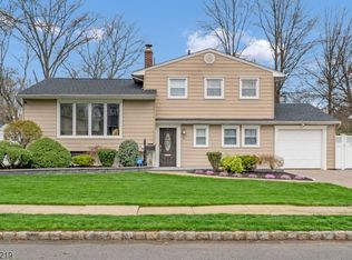30 Cypress Ter, Springfield, NJ 07081