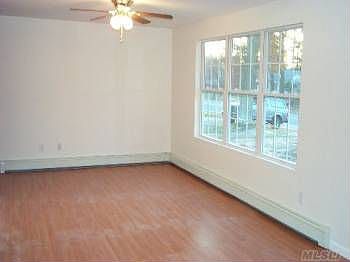 4th image of 29 N Evergreen Dr