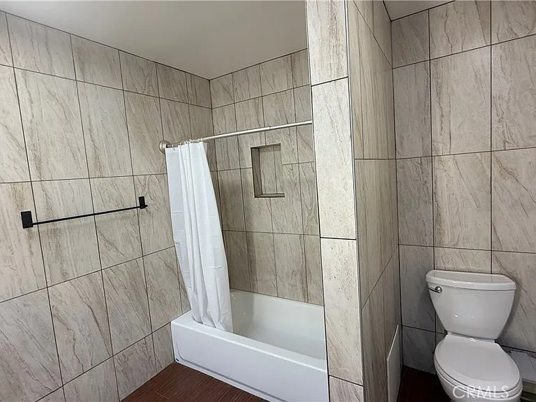 5841 Etiwanda Ave — Photo 15