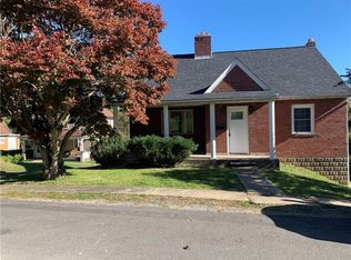 43 Tenan St, Burgettstown, PA 15021