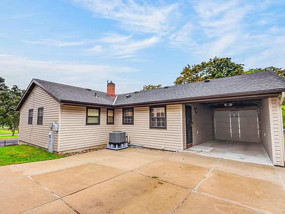 5th image of 4402 Waite Ln