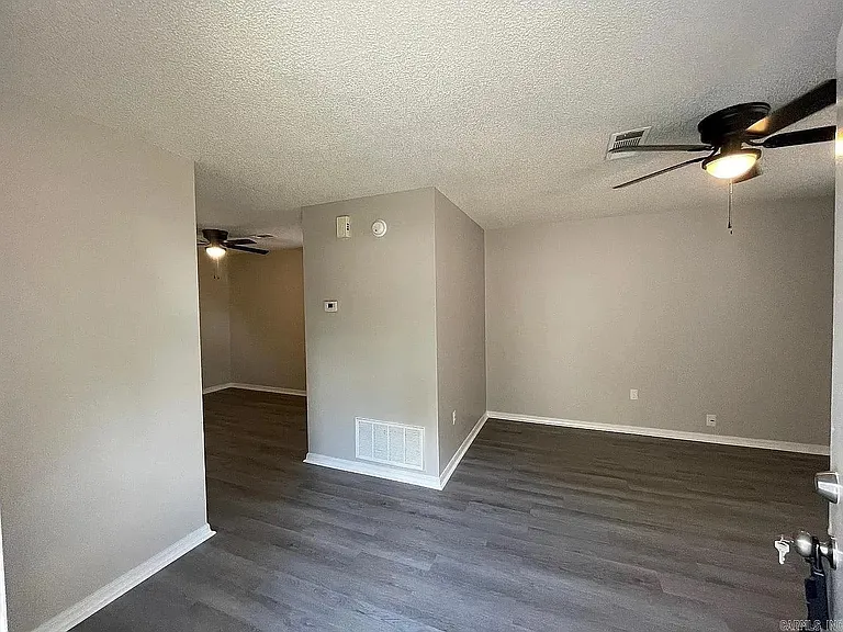 1319A Collier Dr — Photo 7