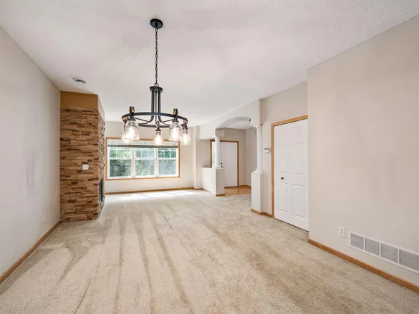 111310 Village Rd, Chaska, MN 55318