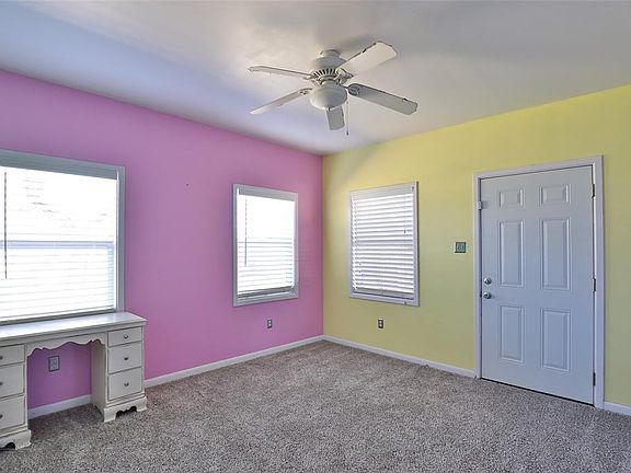 4th image of 4074 Potomac Ave