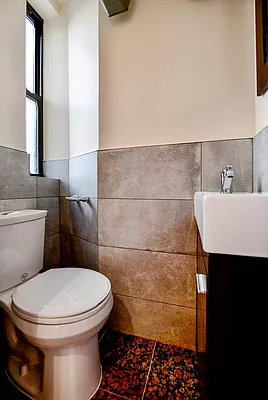 Rented by J Misrahi Realty Corp | media 4