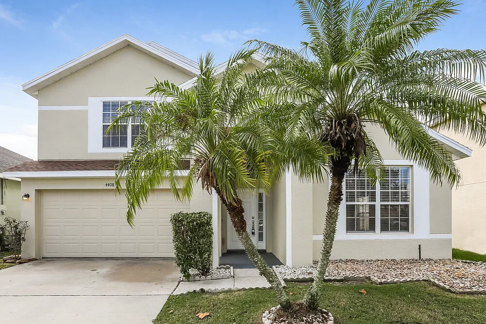 5 bed, 2.5 bath, 2410 sqft, $2,685 — Photo 1
