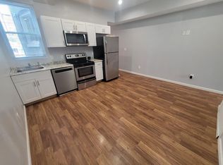2635 N Calvert St APT 2, Baltimore, MD 21218