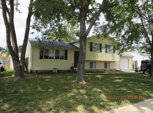 1213 Sunshine Ln, Jeffersonville, IN 47130