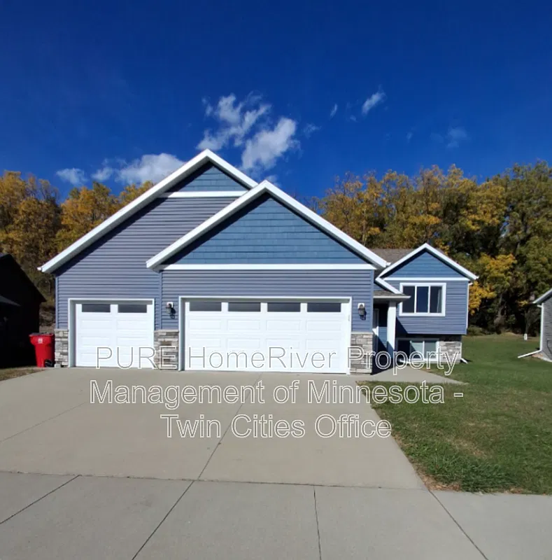 4 bed, 3.0 bath, 2702 sqft, $3,050 — Photo 1