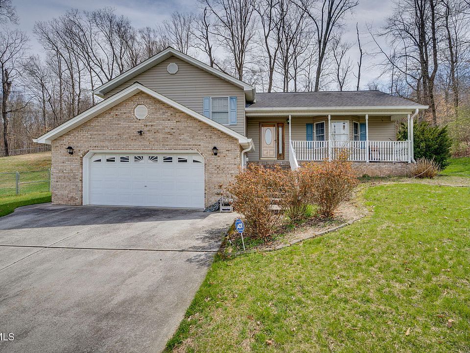 1st image of 153 Valley Crest Dr