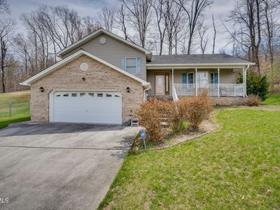 153 Valley Crest Dr, Mt Carmel, TN, 37645