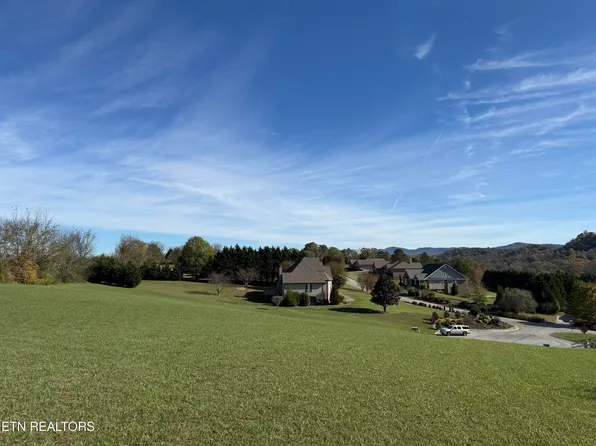 3207 Bakertown Ct, Maryville, TN 37803