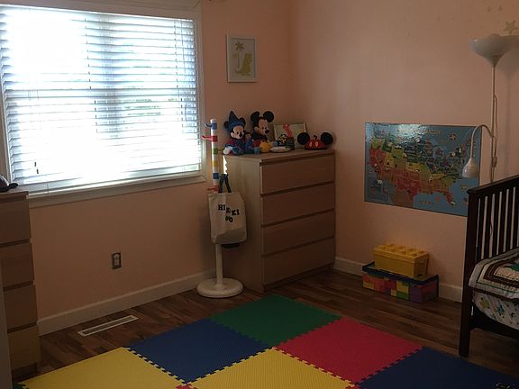Second bedroom