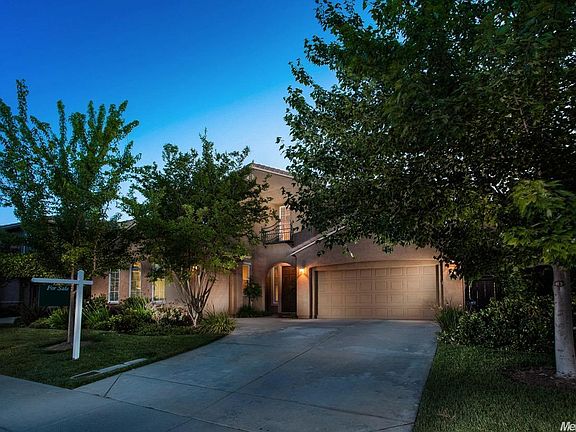 3rd image of 2110 Beckett Dr