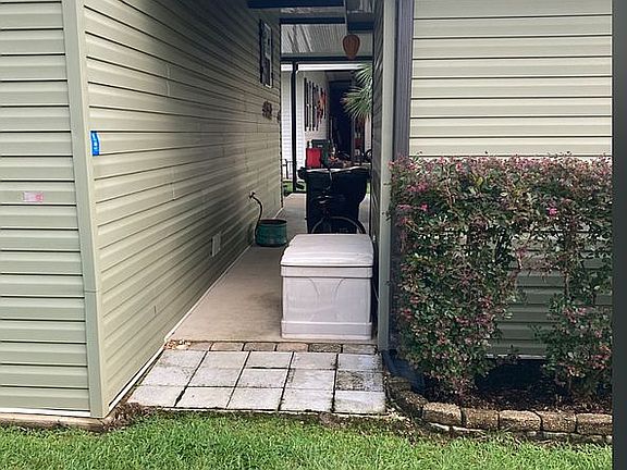 5th image of 18623 Pondview Dr