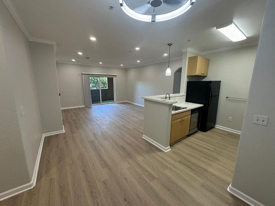 1st image of 801 S Winchester Blvd APT 4114
