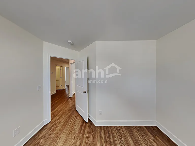 5072 Trailwater Dr — Photo 9