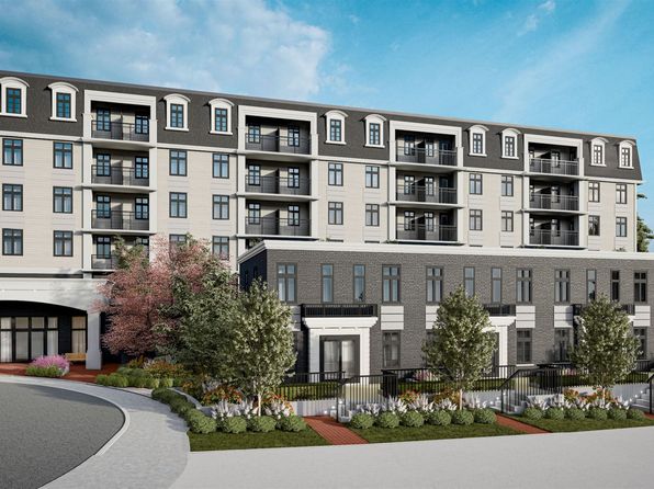 1051 James Ave #101, Coquitlam, BC V3K 1S6