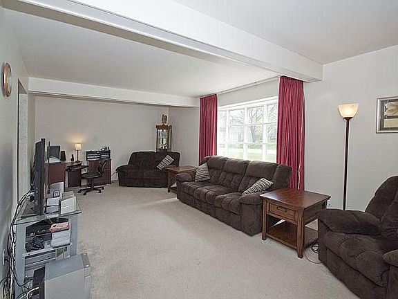 5th image of 25576 Wessex St