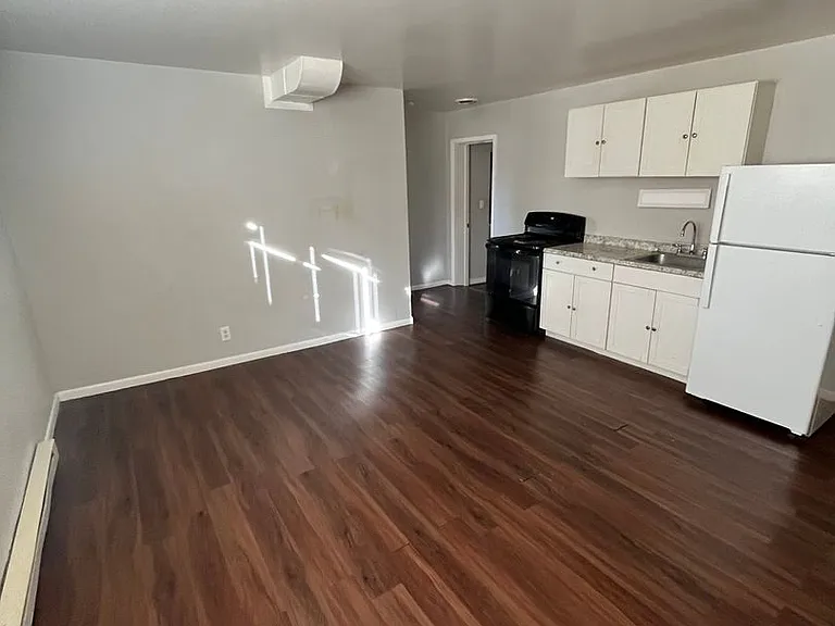 4801 Madison Rd — Photo 3