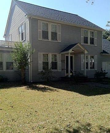 2nd image of 3001 Woodrow Dr