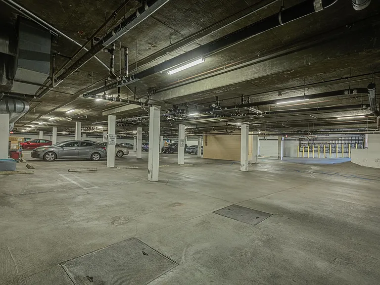 1444 S Point View St #204 — Photo 34