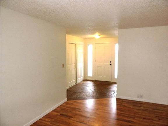 4th image of 7812 76th Ave SW