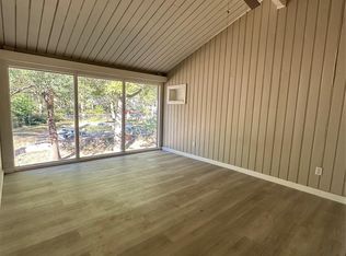 13 Lakeway St, Conroe, TX 77304