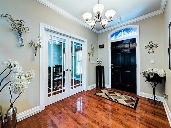 2nd image of 3056 Thomas Jefferson Dr