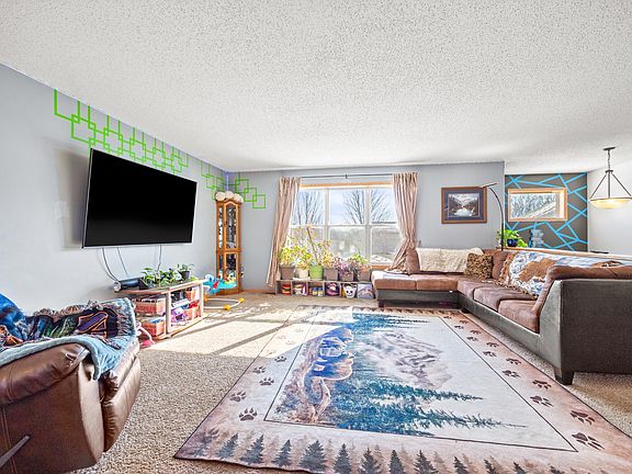 3rd image of 1204 Prairie Ridge Ln