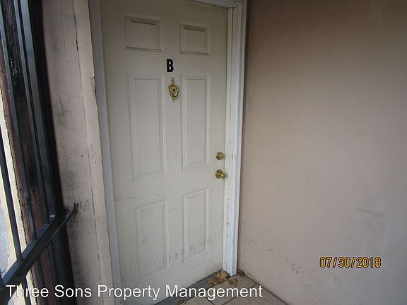 4th image of 1217 Edith Blvd NE APT 2B
