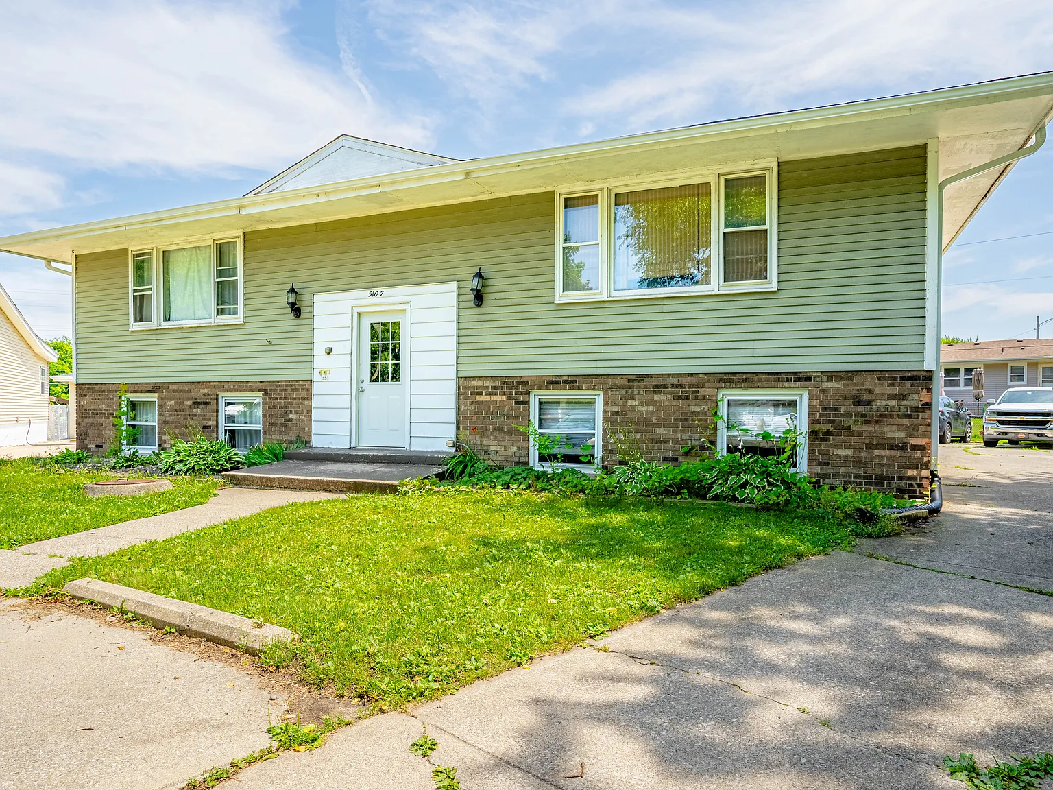 1 bed, 900 sqft, $1,195 — Photo 1