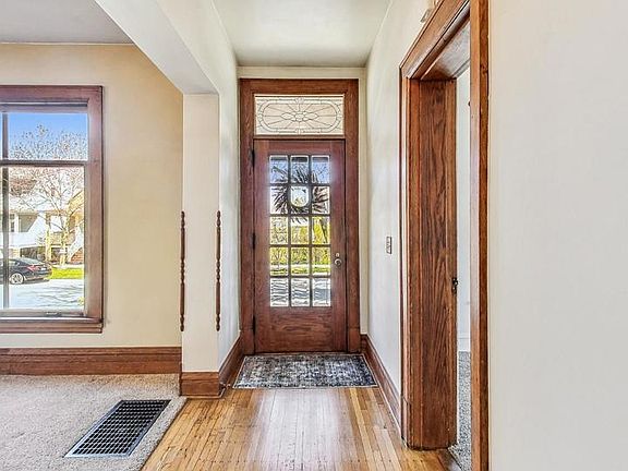 5th image of 3522 Park Ave
