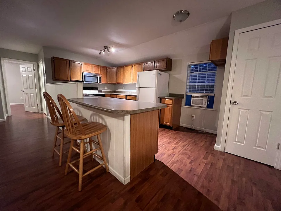3758 Princeton Rd