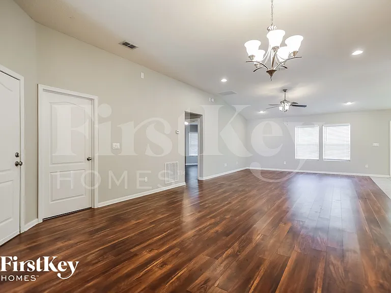 344 Sunshine Dr — Photo 5