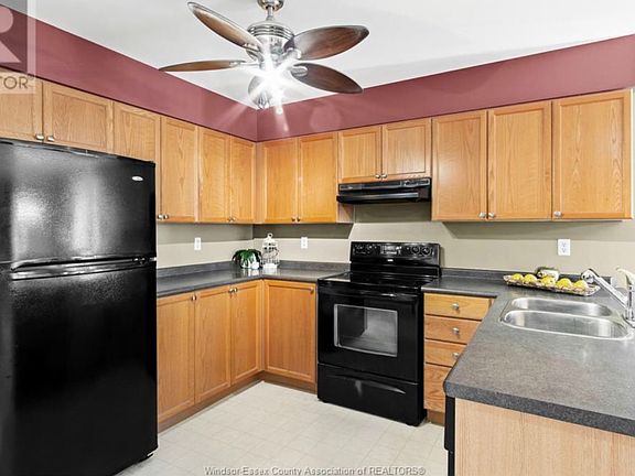 4th image of 1431 Mickaila Cres