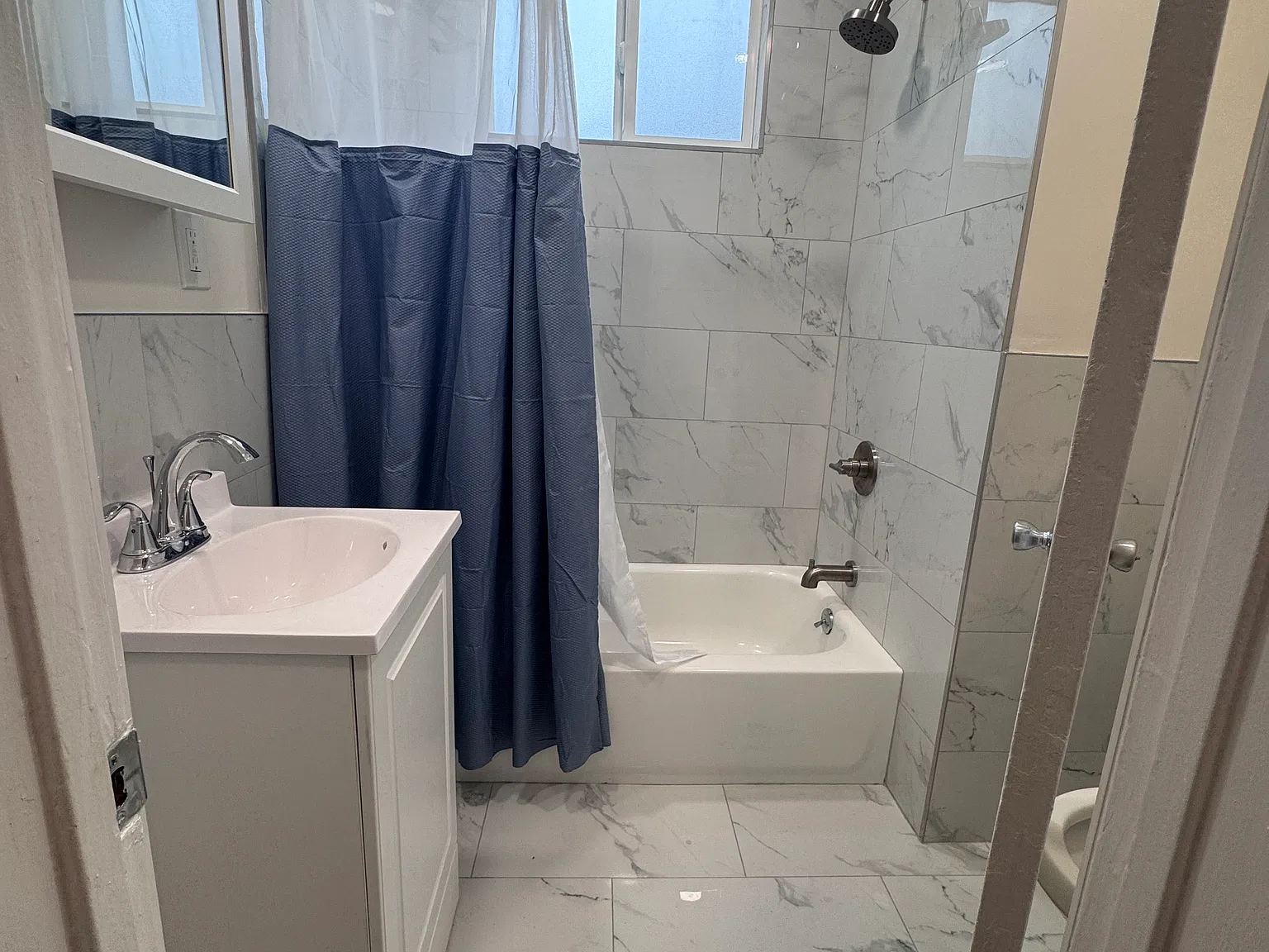 2 bed, 700 sqft, $2,165 — Photo 4