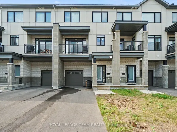 65 Arinto Pl, Ottawa, ON K2S 2R7