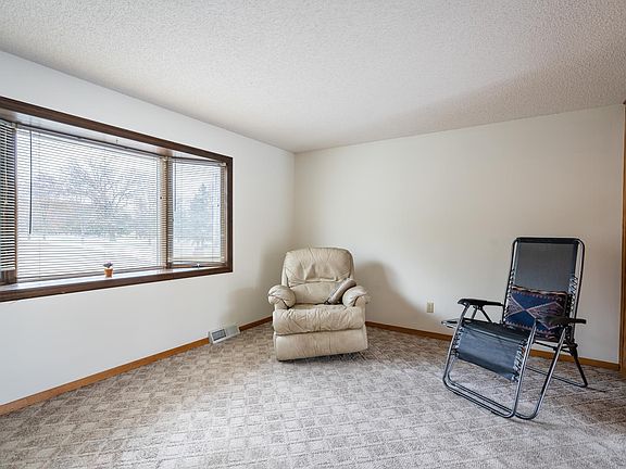 2nd image of 1202 N Elm Ave
