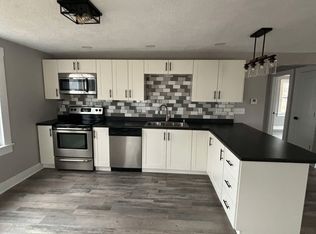 432 S Vine St, Marshfield, MO 65706