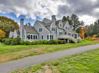 95 Hawthorne Village Rd, Nashua, NH 03062