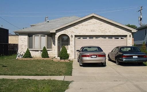 1st image of 8520 S Oketo Ave
