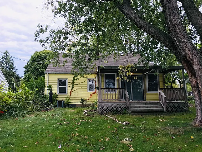 266 Hoover Dr — Photo 32